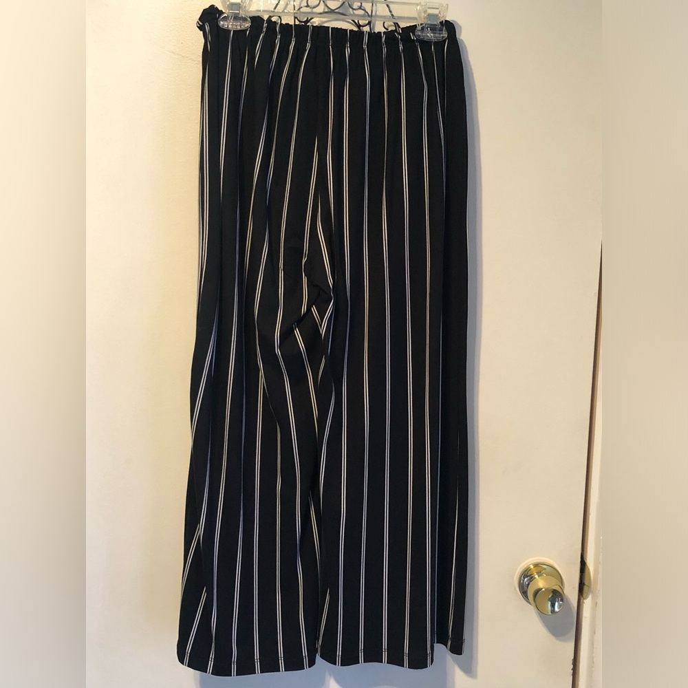 MAXINE NICHOLS WOMEN’S BLACK AND WHITE PANTS/ TIE WAIST ATTACHED TO PANTS SIZE M - Picture 2 of 6